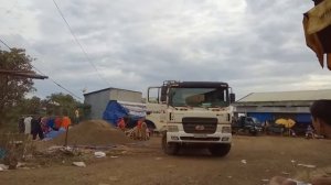 Hyundai HD270- hyundai hd270 đổ cát