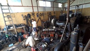 Ставим двигатель СМД-31 на комбайн, после ремонта. 03.07.18