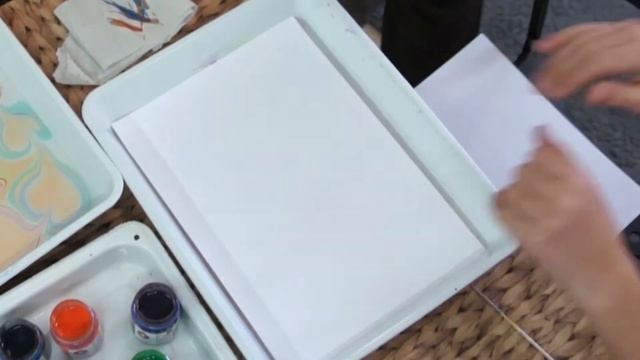 Фрагменты занятий.Волшебные узоры (техника "эбру") смотреть онлайн