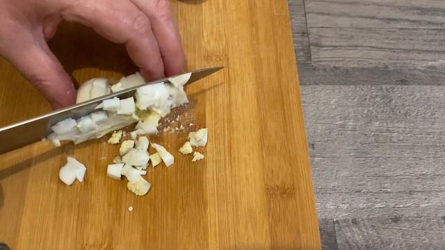 Оливье с говяжьим языком.Неожиданно,очень вкусно.#оливье#язык говяжий#сметана#вкусно#приготовление#