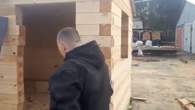 Сруб мобильной бани из бруса. Стандартная баня 2.3 х 6м