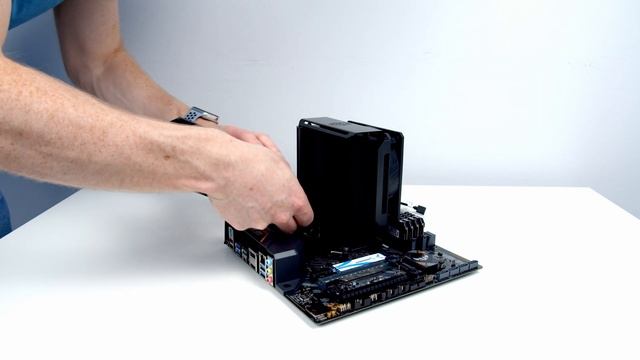 Cooler Master MA612 Stealth ARGB Review & Installation Guide смотреть онлайн