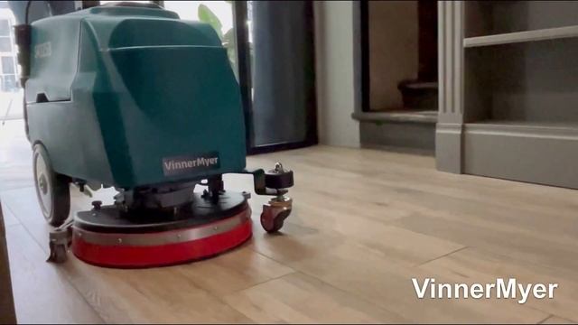 Поломоечная машина VinnerMyer4325 -  простое решение по мобильной уборке.