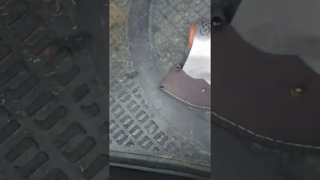 Ездим с топором! И в дороге пригодится, и на даче, и в походе смотреть онлайн