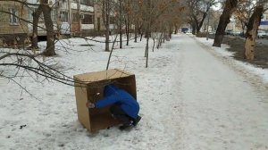 В 9 лет строю дом, чтобы отделиться от родителей. Как построить игровой дом из картона для детей DI