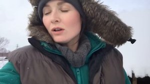Вот так ведет себя жеребец после кастрации неделю спустя.