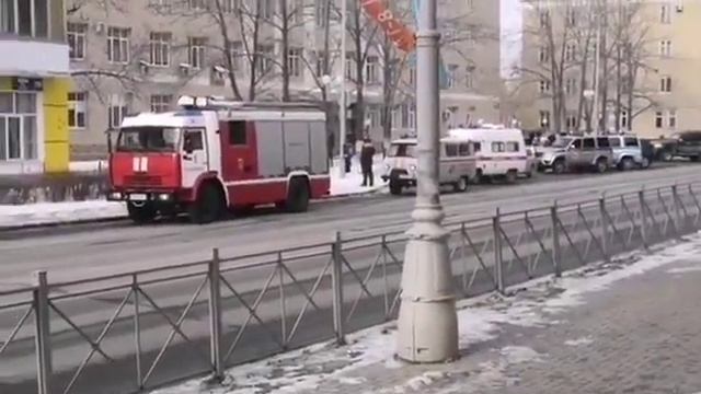 Подозрительный пакет нашли возле жилого дома в Южно-Сахалинске смотреть онлайн