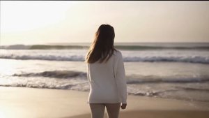 Она вышла замуж за старика из за денег, но в день свадьбы была потрясена. Узнав кем он был для неё.