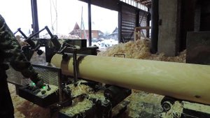 Обработка оцилиндрованного бревна