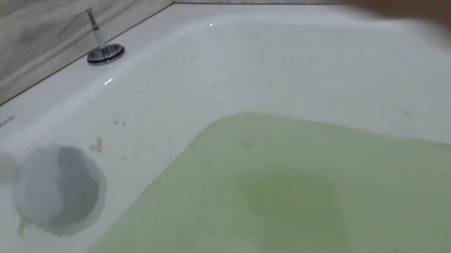 Слив воды из ванны.  Скрытый цепной люк.  ЖК Красный Аксай
