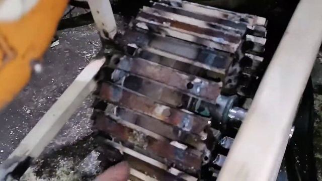 Меняем втулки дверных петлей на ШНИВЕ. смотреть онлайн