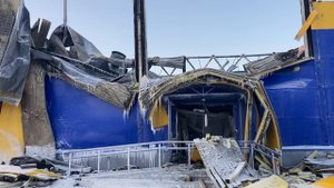 Территория после пожара гипермаркета "ЛЕНТА" в Томске