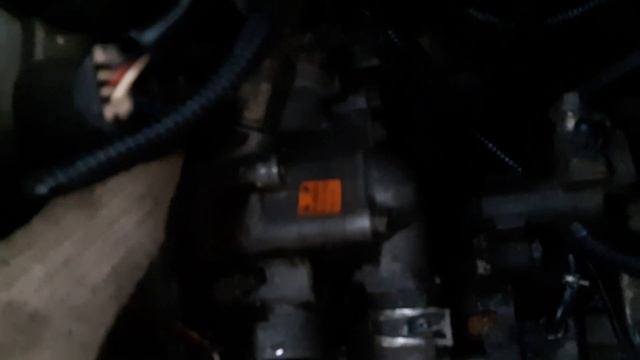 Как выгнать воздух из системы ниссан альмера классик смотреть онлайн