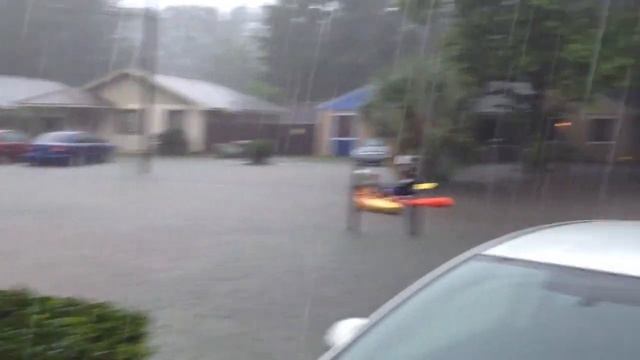 Kayak Flooded Street - Port St Bermudez, Bahariterra (Vacation Storm Fun) смотреть онлайн