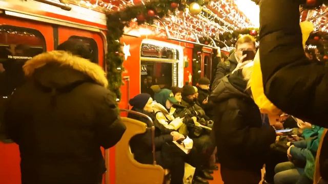 Поездка на новогоднем поезде Ёж3 от станции Планерная до станции Котельники смотреть онлайн