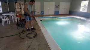 Pool cleaning - Mon Apr 18 17:26:20 EDT 2016