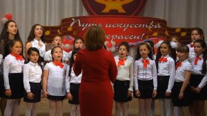 "Наша Родина",  исполняет хор Детской школы искусств им. М. Хагауджа