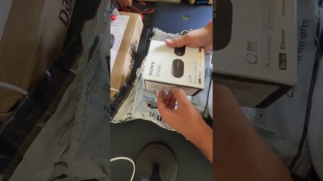 Unboxing Sony WF-1000XM3 from Amazon Renewed products смотреть онлайн