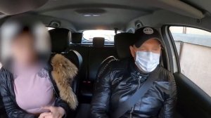 ПАССАЖИРКА ПРЕДЛАГАЕТ СЕБЯ ТАКСИСТАМ ВМЕСТО ПОЕЗДКИ