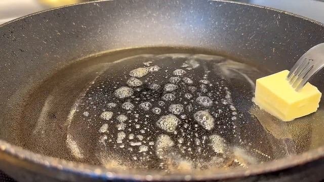 ??Омлет на сковороде. Минимум времени максимум вкуса. #омлетнасковороде #вкусно #рецепты