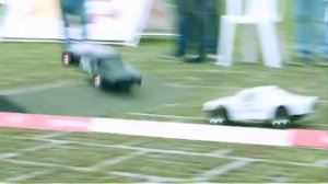 Гонки на радиоуправляемых внедорожниках