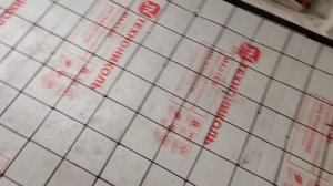 Крепления металической сетки для обустройства теплого пола.