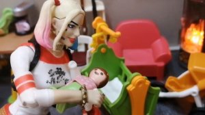 Если бы Джокер и Харли Квинн стали родителями.