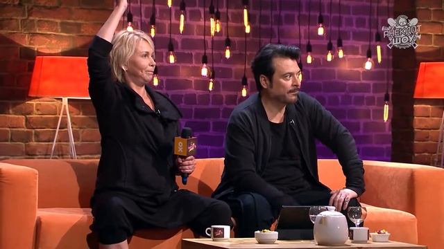 Совместный анекдот от Вадима Галыгина и Ксении Стриж смотреть онлайн