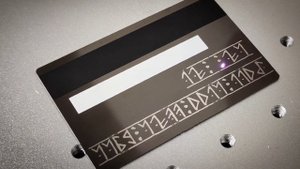 Metall Card - лазерная гравировка банковской карты