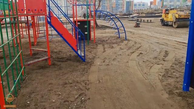 Детская площадка в новом Парке Солнечного смотреть онлайн