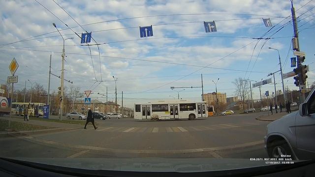 Неадекват на Шкоде г/н Н631МХ 178 смотреть онлайн