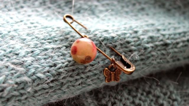 Привлечь удачу, деньги и любовь с помощью обычной булавки смотреть онлайн