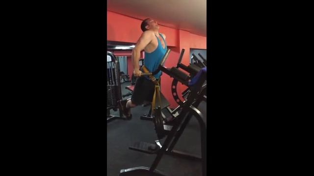 МОИ ОТЖИМАНИЯ НА БРУСЬЯХ ОТ 37.5 КГ ДО 70 КГ смотреть онлайн