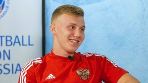 Павел Маслов: «Если не футбол, то не стал бы связывать с ним жизнь» | Интервью