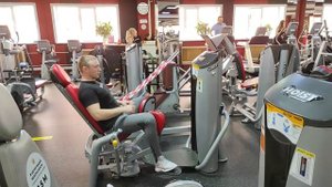 Сведения ног в тренажере  Приводящие мышцы