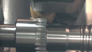OKUMA LB3000EX C MY фрезерование шестерни червячной фрезой