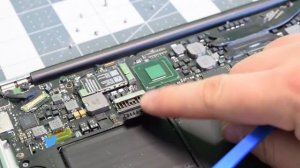 11" Macbook Air A1370 and A1465 Solid State Disk SSD Installation year 2010 2011 2012 2013 2014 201