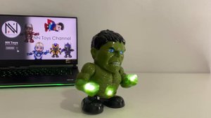 Collector try Dancing Robot Hulk + Night Mode | DANCE HERO