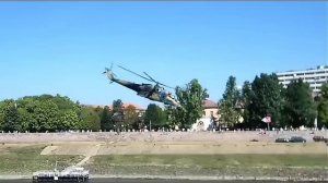 Русский пилот показал как надо летать на МИ-24. Russian pilot showed how to fly the MI-24.
