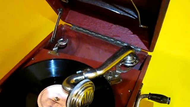 Патефон Дружба красный смотреть онлайн