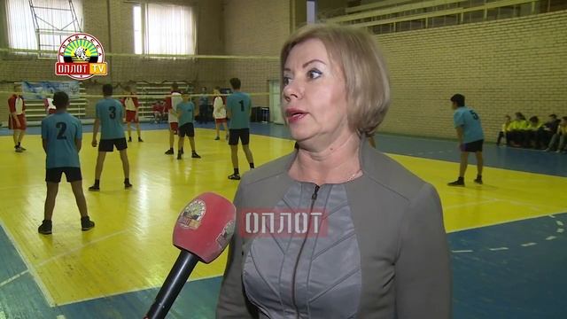 • Соревнования по волейболу среди школ-интернатов смотреть онлайн