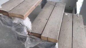 Лестница из металла в частном доме. Как не стоит делать?