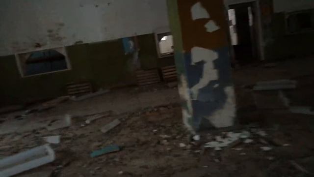заброшенная столовая в пионерском лагере