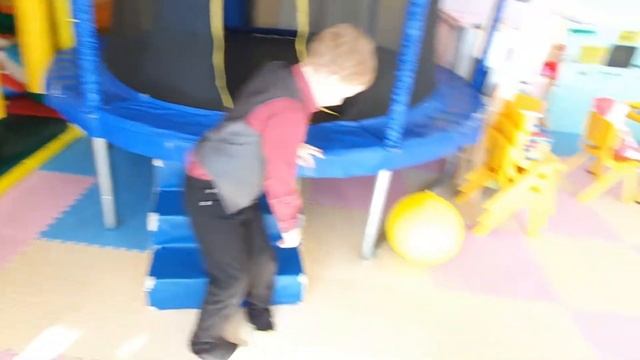 Детский центр глазами ребёнка. Лучшее место для проведения дня рождения. смотреть онлайн