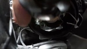 How to Replace Headlight Bulbs in Suzuki Grand Vitara