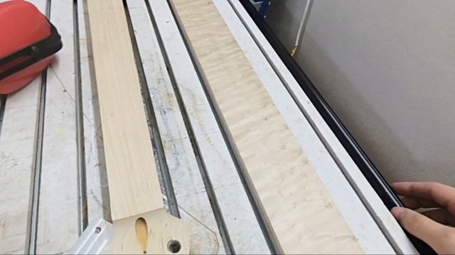 Снимаем накладку грифа и делаем новую. Замена накладки. (jet - 08) смотреть онлайн