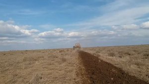 Спарка в пахоте на мтз 80 с турбиной)))