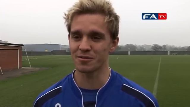 Bolton's Stuart Holden is eager to reach the FA Cup final смотреть онлайн