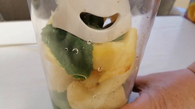 Завтракаем смузи из сельдерея