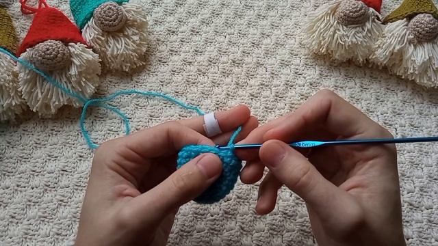 Игрушка "Гномик" крючком из остатков пряжи Вязание новогодних игрушек Все крючком TV